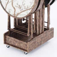 طقم طاولات خدمة ذات سطج زجاج دائري + عربة متحركة .