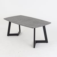 طاولة قهوة وسط رمادية بأرجل معدنية سوداء