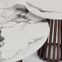 طقم طاولتين مودرن - سطح بورسلان وقاعدة خشبية