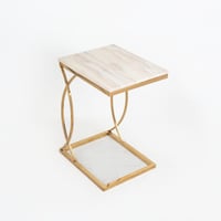 طاولة مفرد استيل ذهبي بسطح رخام