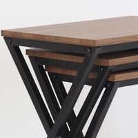 طقم 3 طاولات خدمة أسطح خشبية بقواعد معدن أسود