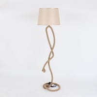 مصباح أرضي - منسوج بالحبل