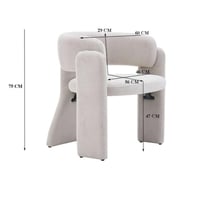 كرسي بتصميم منحني عصري، مبطن بقماش فاتح ناعم مع ظه...