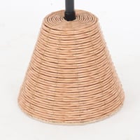 طاولة خدمة خشب داكن بقواعد خزف فاتحة