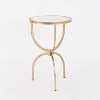 طاولة خدمة معدن ذهبي 3 أرجل- سطح زجاجي