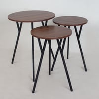 طقم طاولات خدمة دائري ( سطح خشبي - قواعد حديد )