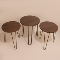 طقم طاولات خدمة 1+2 سطح خشب والقواعد حديد اسود