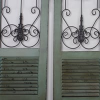 ديكور شباك درفتين من الخشب والحديد