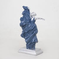 مجسم باليه ازرق