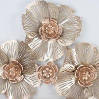 لوحة جدارية معدنية