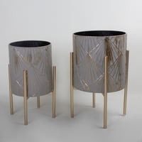 طقم تحفة ومراكن حديد لون رمادي