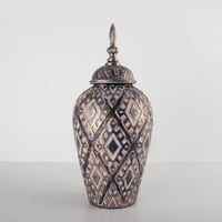 مزهرية فخار وسط