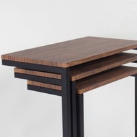 طقم 3 طاولات خدمة قواعد حديد أسود - سطح خشبي داكن