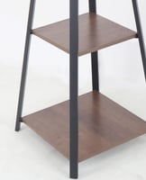 استاند ارفف مع علاقة ملابس