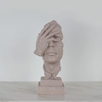 مجسم بالجبهه نحت