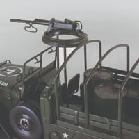 عربة جيش حديدية