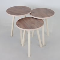 طقم طاولات خدمة دائرية - سطح خشبي - حواف وقواعد سك...