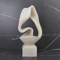 تحفة ديكور جايرو المتشابك