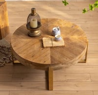 طاولة خشب ارضية بقواعد معدن ذهبي