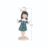 مجسم لطيف بشكل طفله