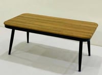 طاولة مودرن خشبي