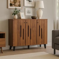 خزانة خشبية بثلاثة أبواب بتصميم فتحات أنيق وأرجل س...