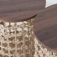 طقم طاولات بأسطح خشبي