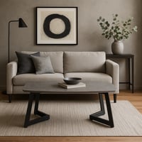 طاولة قهوة وسط رمادية بأرجل معدنية سوداء