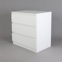 دولاب أبيض بثلاثة أدراج – لمسة ترتيب عصرية