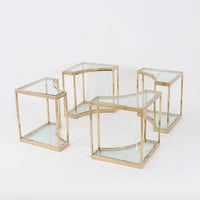 طقم طاولات خدمة - استيل ذهبي بأسطح زجاجية
