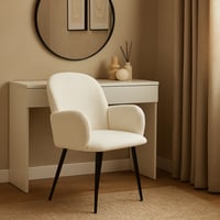 كرسي قماش بوكليه أبيض - أرجل سوداء