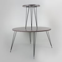 طقم طاولات خشب رمادي وارجل حديد 1+4