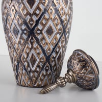 مزهرية فخار وسط