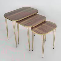 طقم طاولات خدمة سداسي بسطح خشبي بقواعد حديد