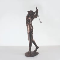 مجسم لاعبه الغولف