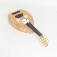 بوكس على شكل عود كبير بيج