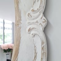 مرايا جدارية كلاسيكية – إطار خشبي بيضاوي الشكل