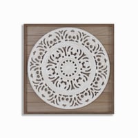 لوحة حائط خشب - برواز بني - تصميم أبيض مفرغ