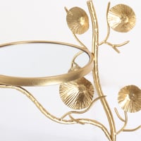 طاولة معدنية ذهبية - شكل زهرة - أسطح زجاجية