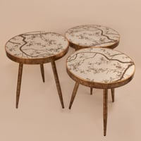 طقم طاولات خدمة بقواعد حديدية و بأسطح مزوده بمرايا...