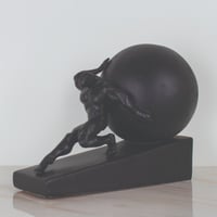 مجسم لا توقف