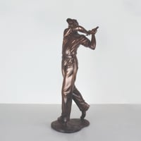 مجسم لاعب الغولف