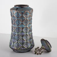 مزهرية فخار ازرق كبير