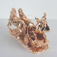 مجسم عربة أحصنة