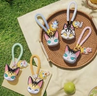 Baby Molly & Baby Tabby /ميداليه-شكوشي