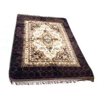 سجادة فاخرة بنقشة شرقية مقاس 2.3 × 1.6 متر