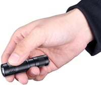 فينكس مصباح يدوي صغير قابل لاعادة الشحن E09R، اسود