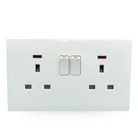 فيش ثلاثي مزدوج بمفتاح و لمبة 7*14 MZ موديل ZD408