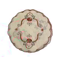 طقم مفرش طاولة مطرز