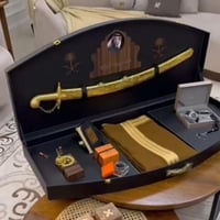 هدايا رجالية فاخرة لجميع المناسبات بتصميمها الخاص...